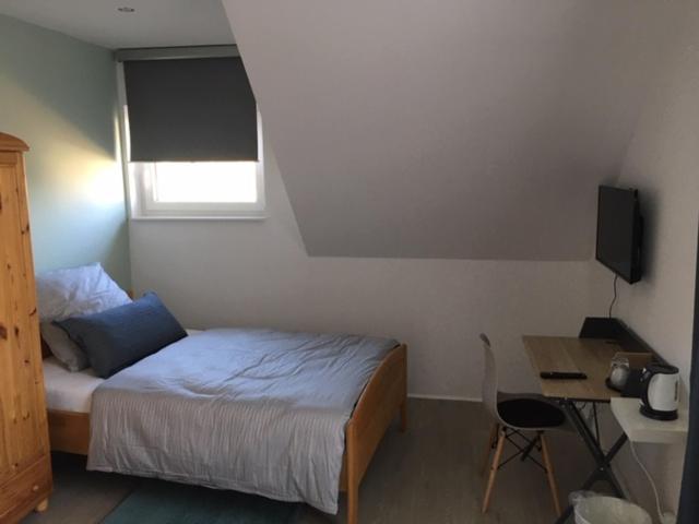 Gaeste Und Messezimmer 아델하이즈도프 외부 사진