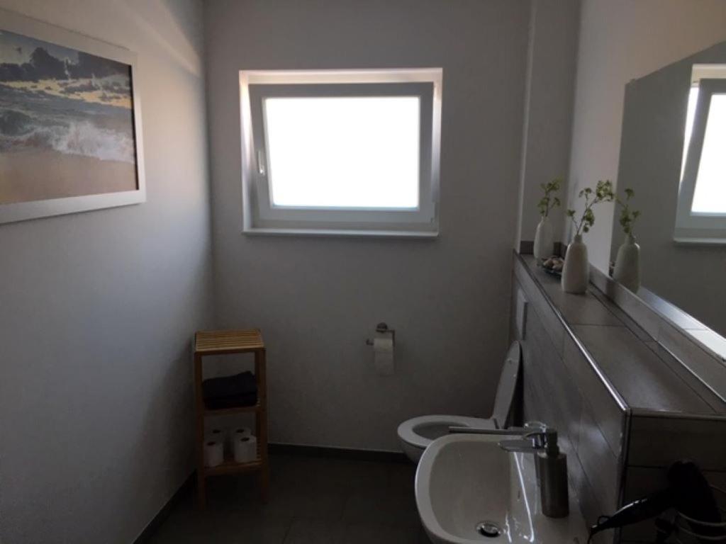 Gaeste Und Messezimmer 아델하이즈도프 외부 사진